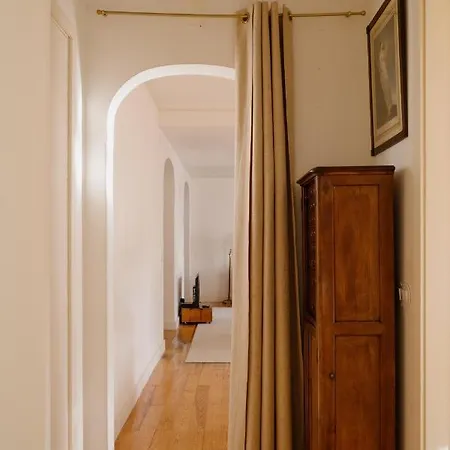 Апартаменти Secret Garden In Alfama *