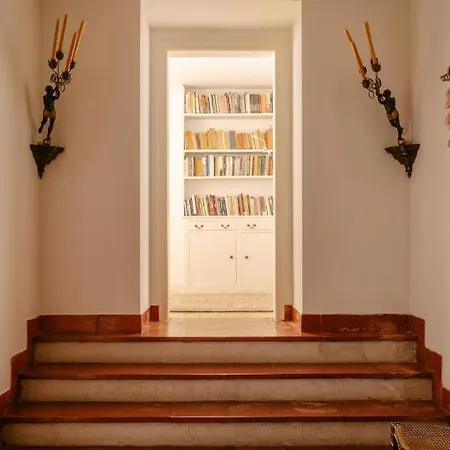 Апартаменти Secret Garden In Alfama *